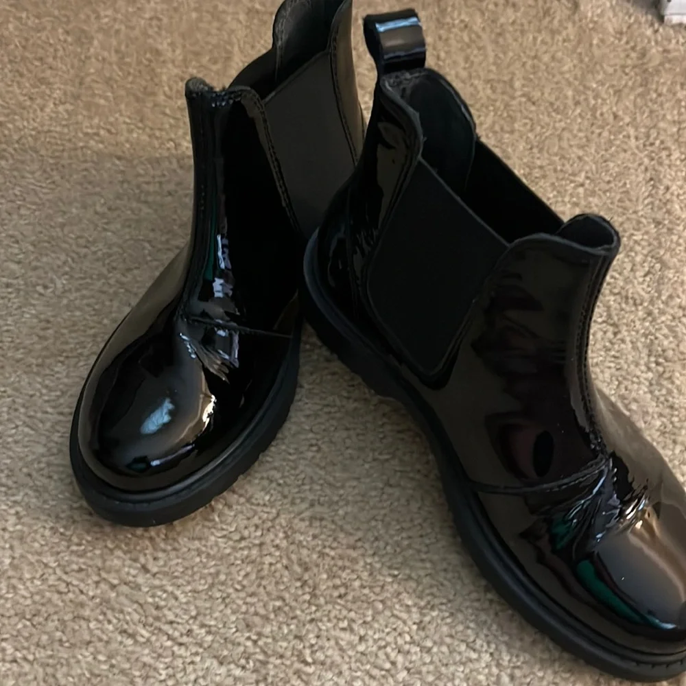 Naturino Black Patent Chelsea Boots for Kids